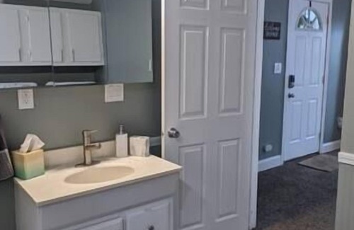 Davenport Casa | Freshly Renovated 3BR House near Genesis West, SAU