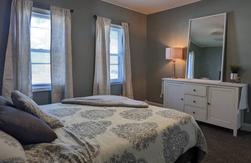 Davenport Casa | Freshly Renovated 3BR House near Genesis West, SAU