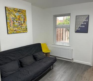Luton Apartamento | Freshly Renovated Flat just minutes from Luton Airport with Private parking