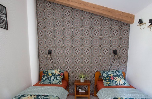 Corsavy Casa | Casa rural recientemente renovada con hermosa vista a la montaña!