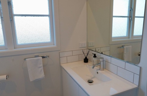 Hamilton East Casa | Freshly Renovated in Hamilton East