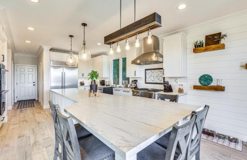 La Costa Casa | Freshly Updated Carlsbad Home 4 Mi to Beach!