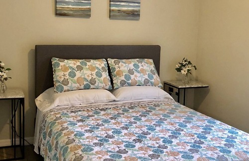 Southgate Villa | Casa recientemente actualizada cerca del centro y las playas