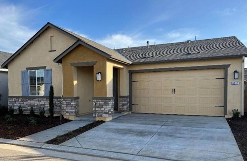 Raisin Casa | Fresno/Clovis New Construction! Designer furnished.