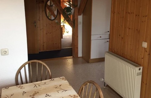 Untergriesbach Apartamento | Agradable y espacioso apartamento con balcón orientado al sur