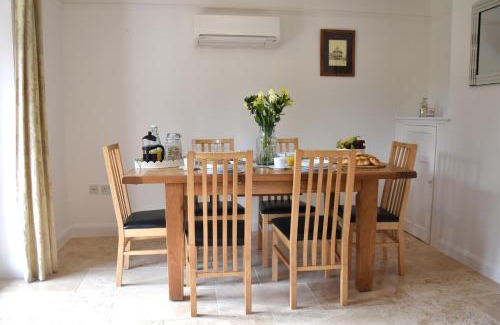Wymondham Casa | Friarscroft Lodge Holiday Home