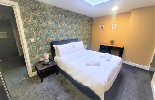 Gloucester Apartamento | Friary House Serviced Apartments by Roomsbooked - 24Hr Reception