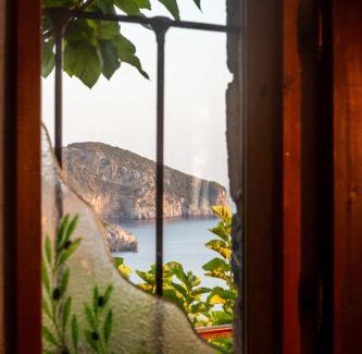 Limnionas Casa | Frictories station of residency