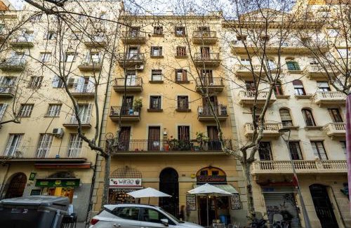 La Sagrada Familia Apartamento | Fridays Flats Whisper-quiet Near Sagrada's Heart