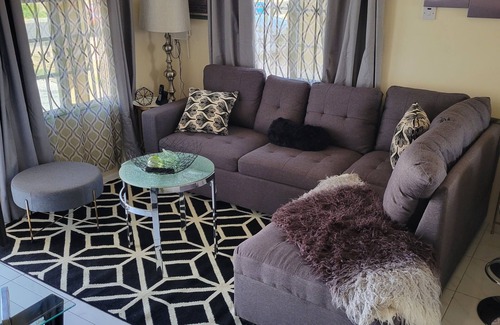 Portmore Casa | Friendly gated community comfort home