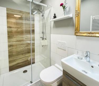 Dersdorf Apartamento | Friendly Home - Einzelappartement "Pure" Köln Bonn Phantasialand