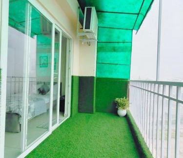 Chandigarh Apartamento | Friendly Stays - Best Balcony in High Rise Building