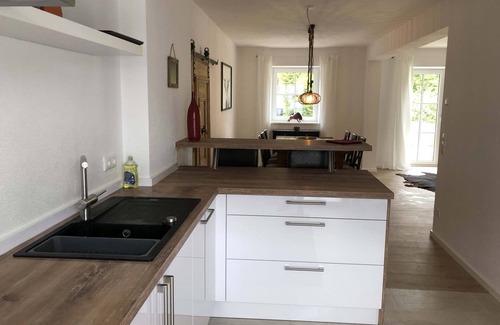 Saaldorf-Surheim Casa | Friendly vacation home- 8 persons, 130sqm, 3 bedrooms, 2 terraces, central