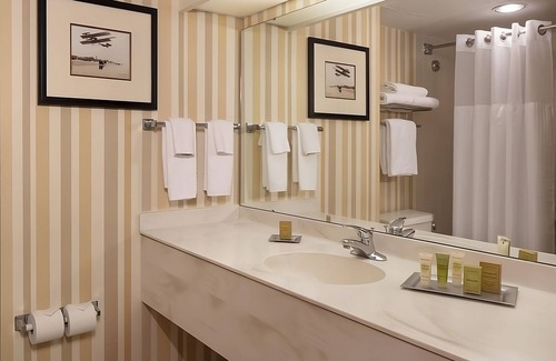 Brush - Stewarts Complejo | Friends and Family Daytona Getaway! FOUR Units! 2 Onsite Pools & Spa, Parking
