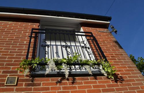 Frinton-on-Sea Casa | Frinton Escapes - The Cottage