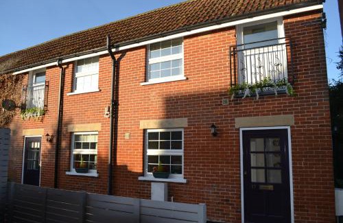 Frinton-on-Sea Casa | Frinton Escapes - The Cottage