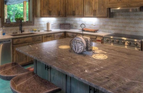 Leakey Otro | Frio Pecan Farm House 37