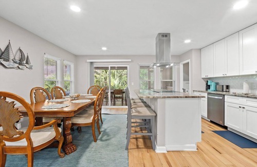 Blue Heron Lake Casa | Frippin Graytful, Golf Cart Included, Pet Friendly - 120 Sea Otter