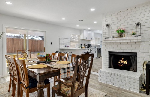 Frisco Casa | Frisco 4-bedrooms Getaway Hometel with Spa and Outdoor Kitchen