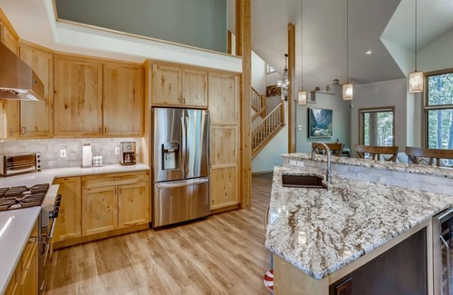 The Reserve Cabina | Frisco Cedar 225 4 Bedroom Home by RedAwning