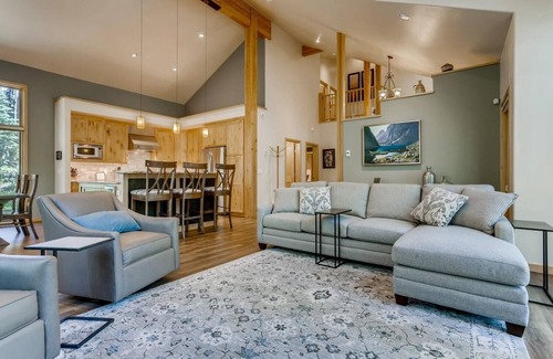 The Reserve Cabina | Frisco Cedar 225 4 Bedroom Home by RedAwning