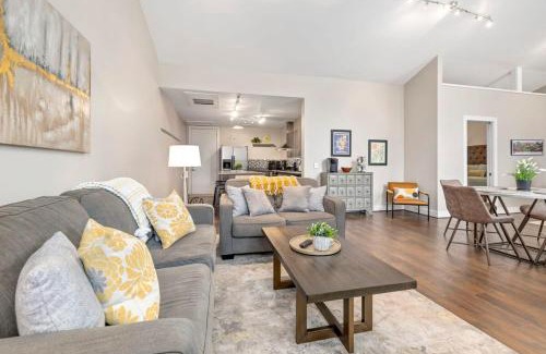 Fayetteville Apartamento | Frisco Stay- 0 1Mi to MTB trail Walk to DT Fay