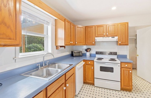 Frisco Casa | Frisco Waterfront Retreat | Quiet & Relaxing
