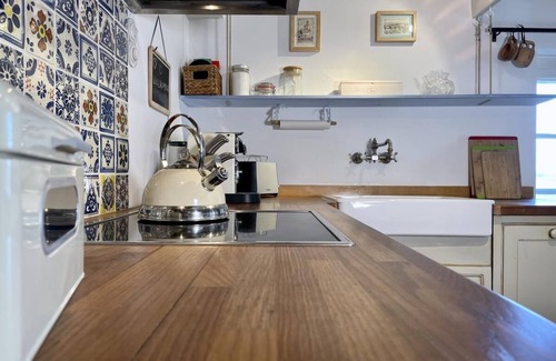 Hillgroven Casa | Frisian cottage on the sea dike