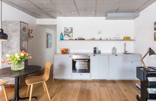 Gundelfingen Apartamento | FRIZ 2, Design-Apartment in historischer Scheune