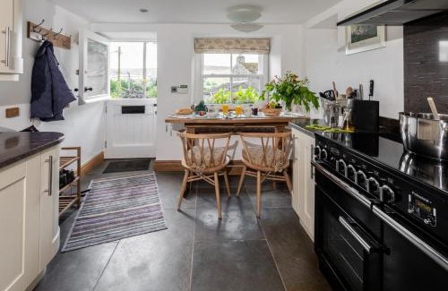 Fremington Casa | Frog House