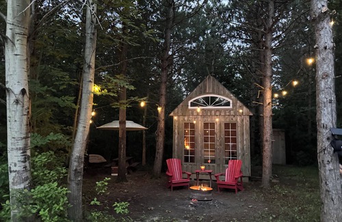Prattsburgh Cabina | FROG HOUSE - ROMANTIC - OFF GRID - WINE TRAIL CABIN - Pet Friendly! 4 Seasons