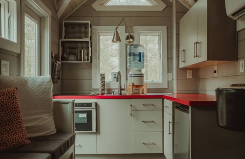 Rogers Casa | Froggy Bottom Tiny House