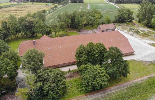 Krummhoern Apartamento | Frohsinn vacation apartment in the historic Gulfhof