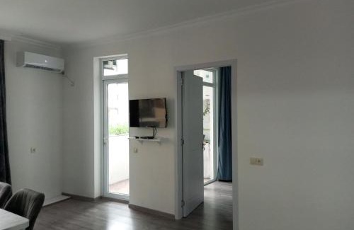 Makhinjauri Apartamento | from BLACK TO WHITE