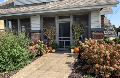 Saint Anna Casa | Desde el Schwarz Supper Club hasta Road America, Schwarz Guest House se encuentra en Between