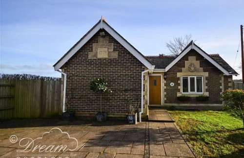 Dorchester Cabaña | Frome Lodge House
