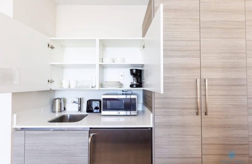 Hollywood Condominio | Front Bay View, Enjoy Sunsets, Amazing Pool