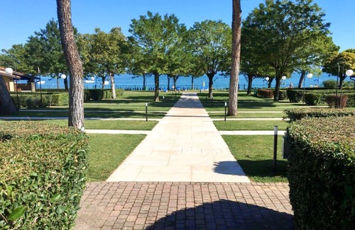 Monte Casa | Front Lake Resort Le Corti del Lago by Interhome