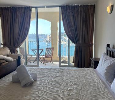 Kalkara Casa | Front Row Seafront House with Dreamy Valletta and Harbour Sunset Views