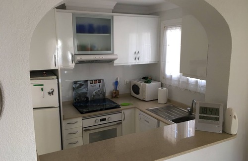 Oliva Chalet De Esquí | Frente Al Mar Rosales. Lujosa Villa con aa, wifi y piscina