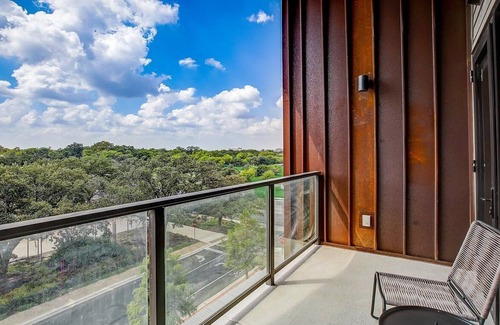 Highland Apartamento | Frontdesk | 1 BR Apt near the University of Texas