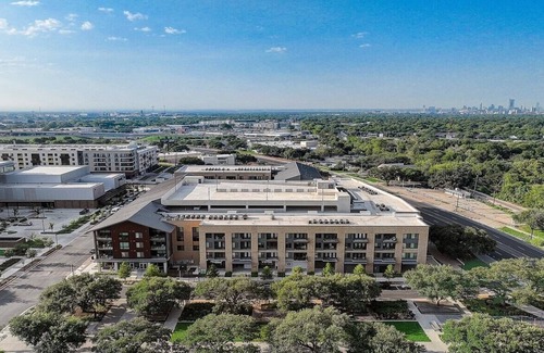 Highland Apartamento | Frontdesk | 1 BR Apt near the University of Texas