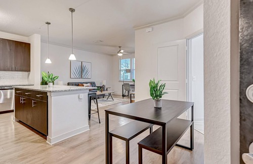 Golden Glades - The Woods Apartamento | Frontdesk | 1 BR near Jacksonville Beach Pier