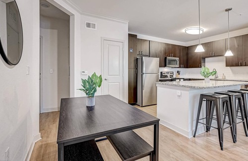 Golden Glades - The Woods Apartamento | Frontdesk | 1 BR near Jacksonville Beach Pier