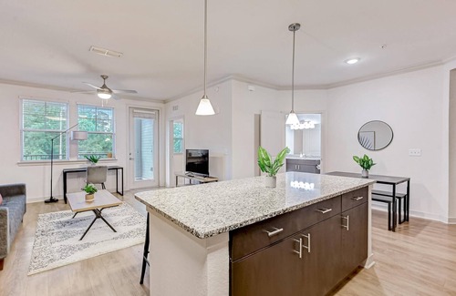 Golden Glades - The Woods Apartamento | Frontdesk | 1 BR near Jacksonville Beach Pier