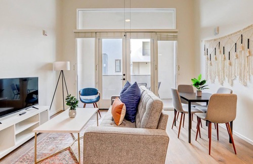 Menlo Park Apartamento | Frontdesk | 2 BR Apt in Menlo Park