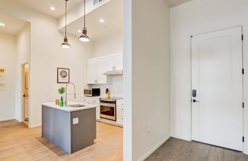 Menlo Park Apartamento | Frontdesk | 2 BR Apt in Menlo Park