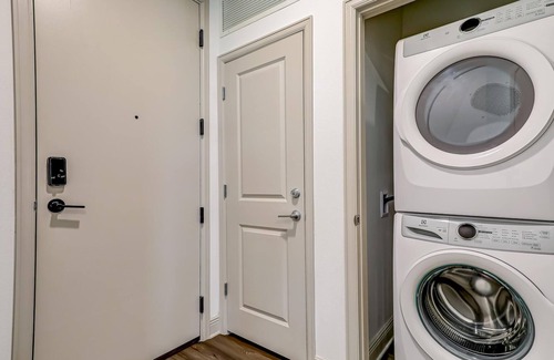 Deerwood Apartamento | Frontdesk | 2 BR Apt Minutes to Beaches & Golf