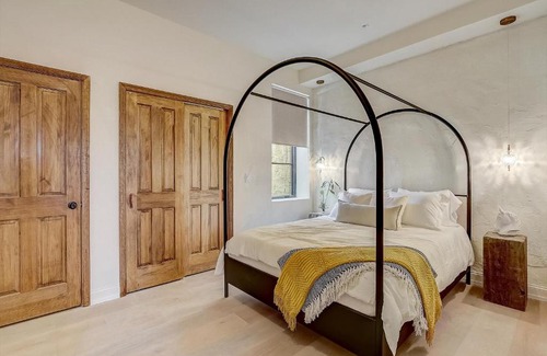 Society Hill Apartamento | FRONTDESK 313 South St Apts Philadelphia