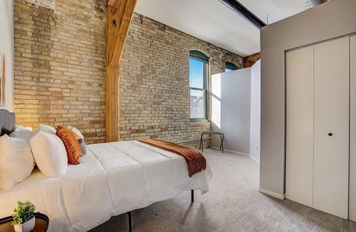 Warehouse District Apartamento | FRONTDESK 50 4th Ave Apts North Loop Warehouse District